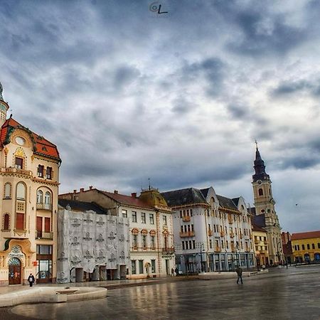 Anastasia Apartament Appartement Oradea Buitenkant foto