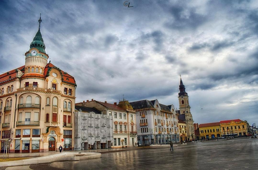 Anastasia Apartament Appartement Oradea Buitenkant foto
